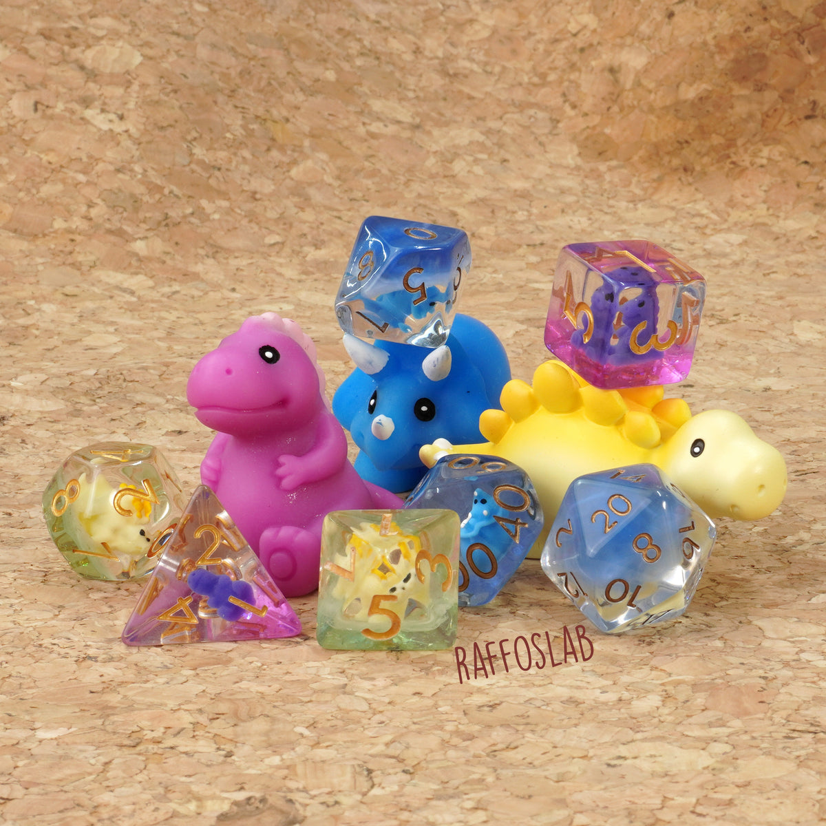 The Dino Nest  - set dadi misto