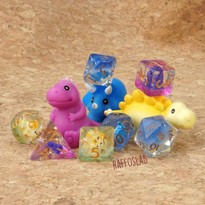 The Dino Nest  - set dadi misto