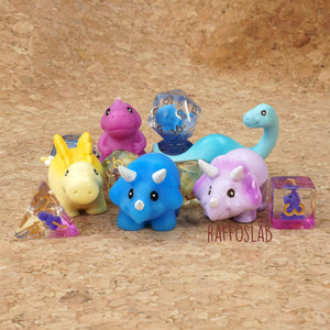The Dino Nest  - set dadi misto