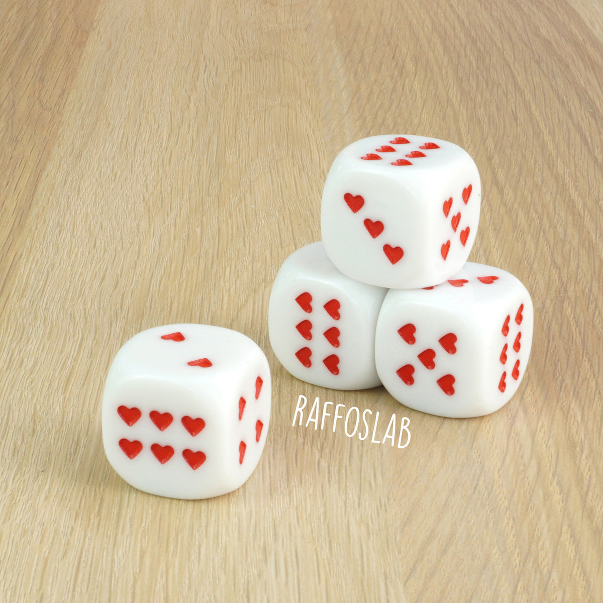 Six red hearts- D6 Curvy