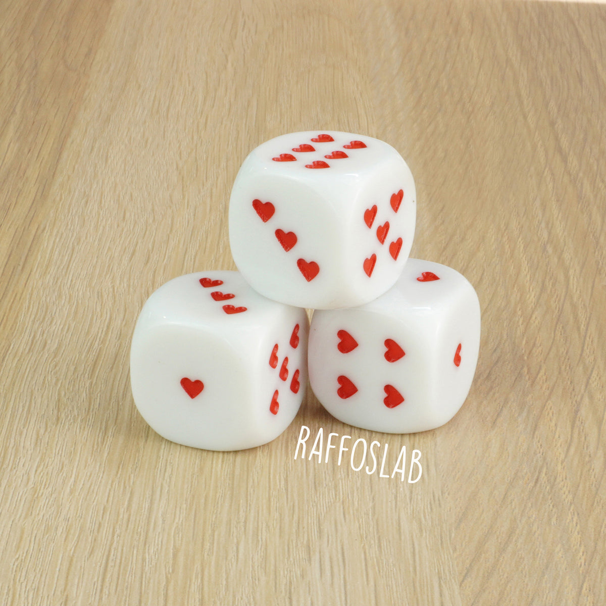 Six red hearts- D6 Curvy