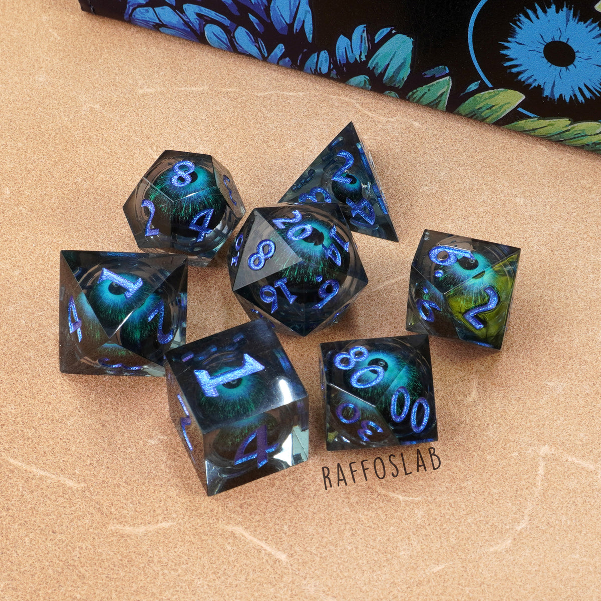 Couatl EYES - Liquid Core dice set