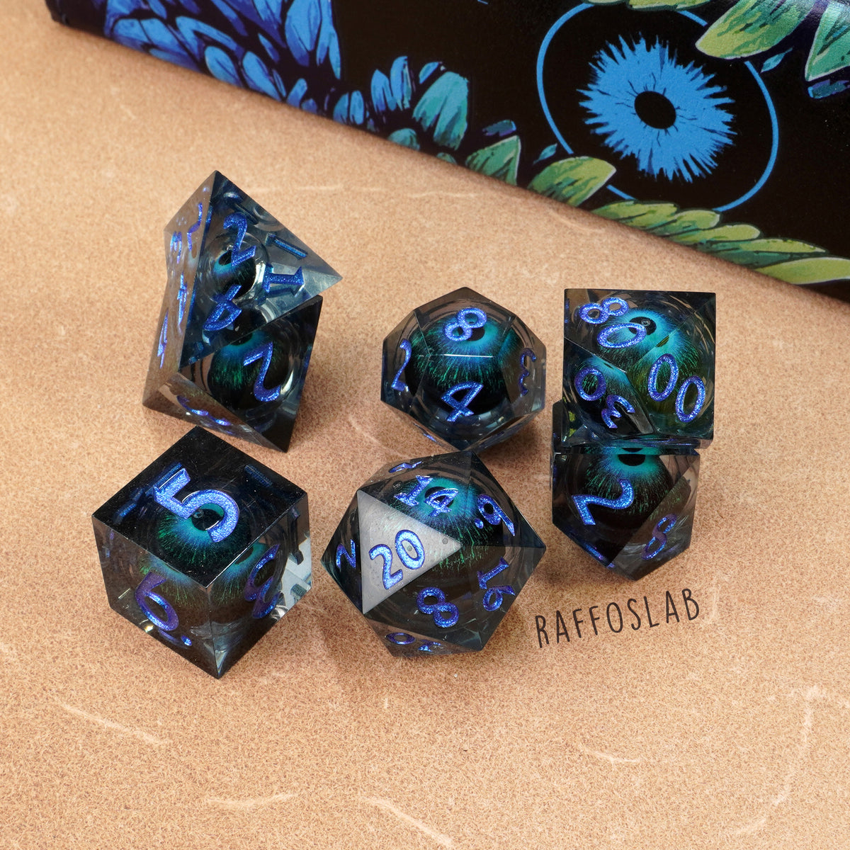 Couatl EYES - Liquid Core dice set