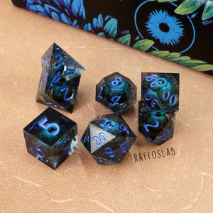 Couatl EYES - Liquid Core dice set